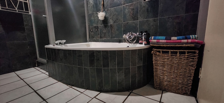 3 Bedroom Property for Sale in Sasolburg Ext 11 Free State
